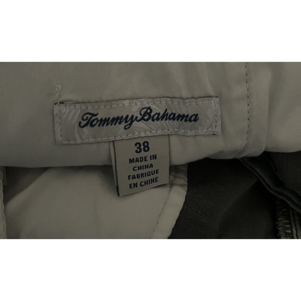 Tommy Bahama Shorts Mens Size 38 Blue Fade Casual Flat Front Chino - Picture 2 of 4